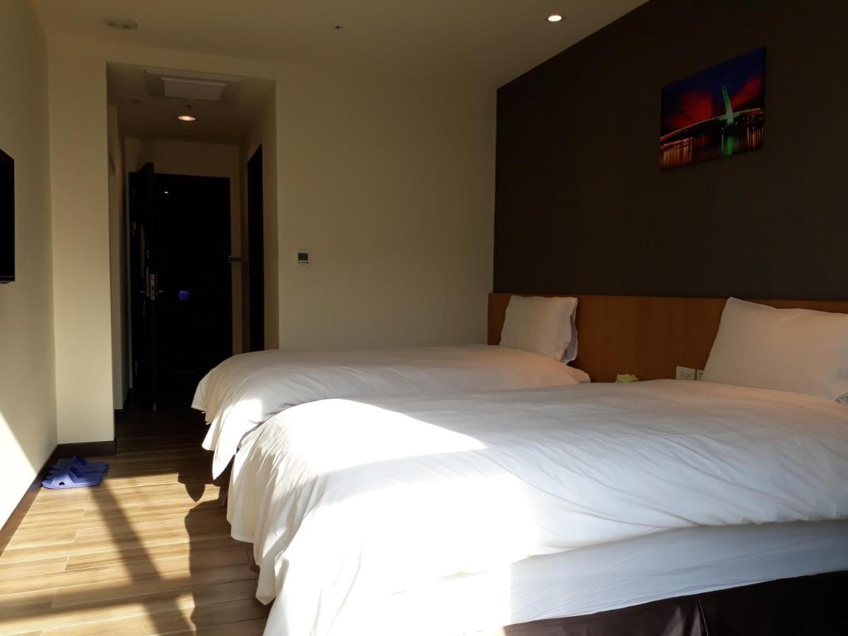 Honest & Warm Hotel Taoyuan Exterior foto