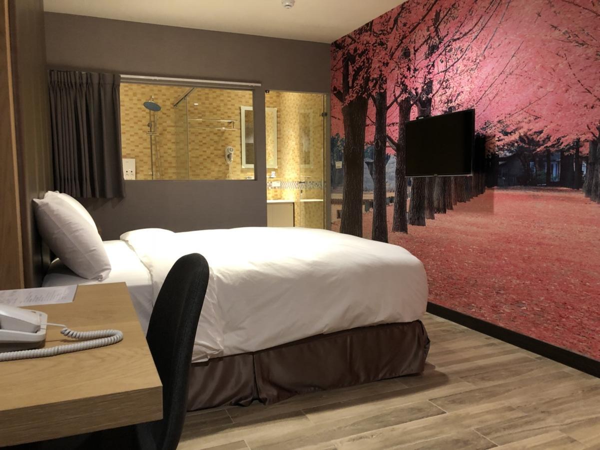 Honest & Warm Hotel Taoyuan Exterior foto